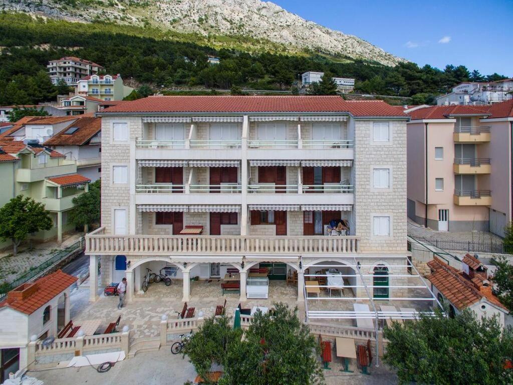 Apartments Tihomir Musac Omis Bagian luar foto