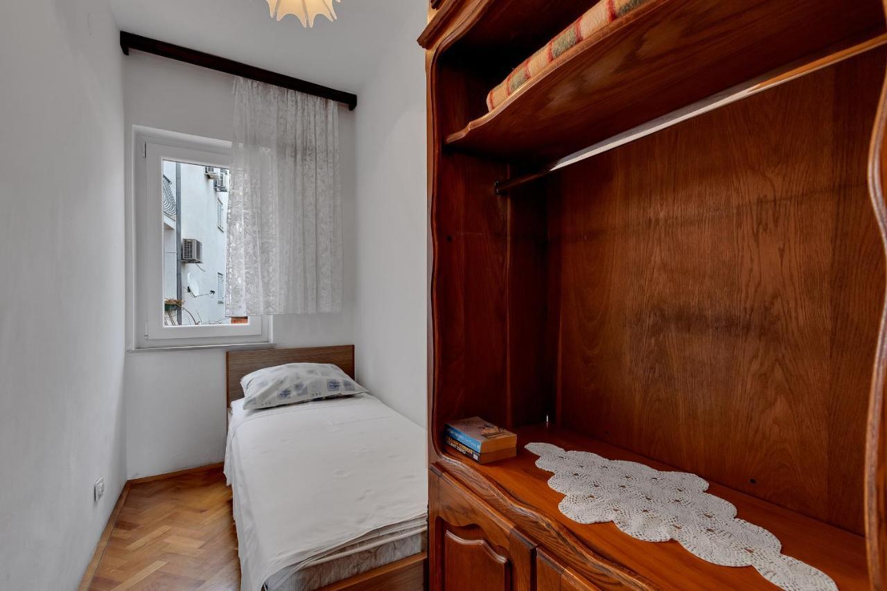 Apartments Tihomir Musac Omis Bagian luar foto