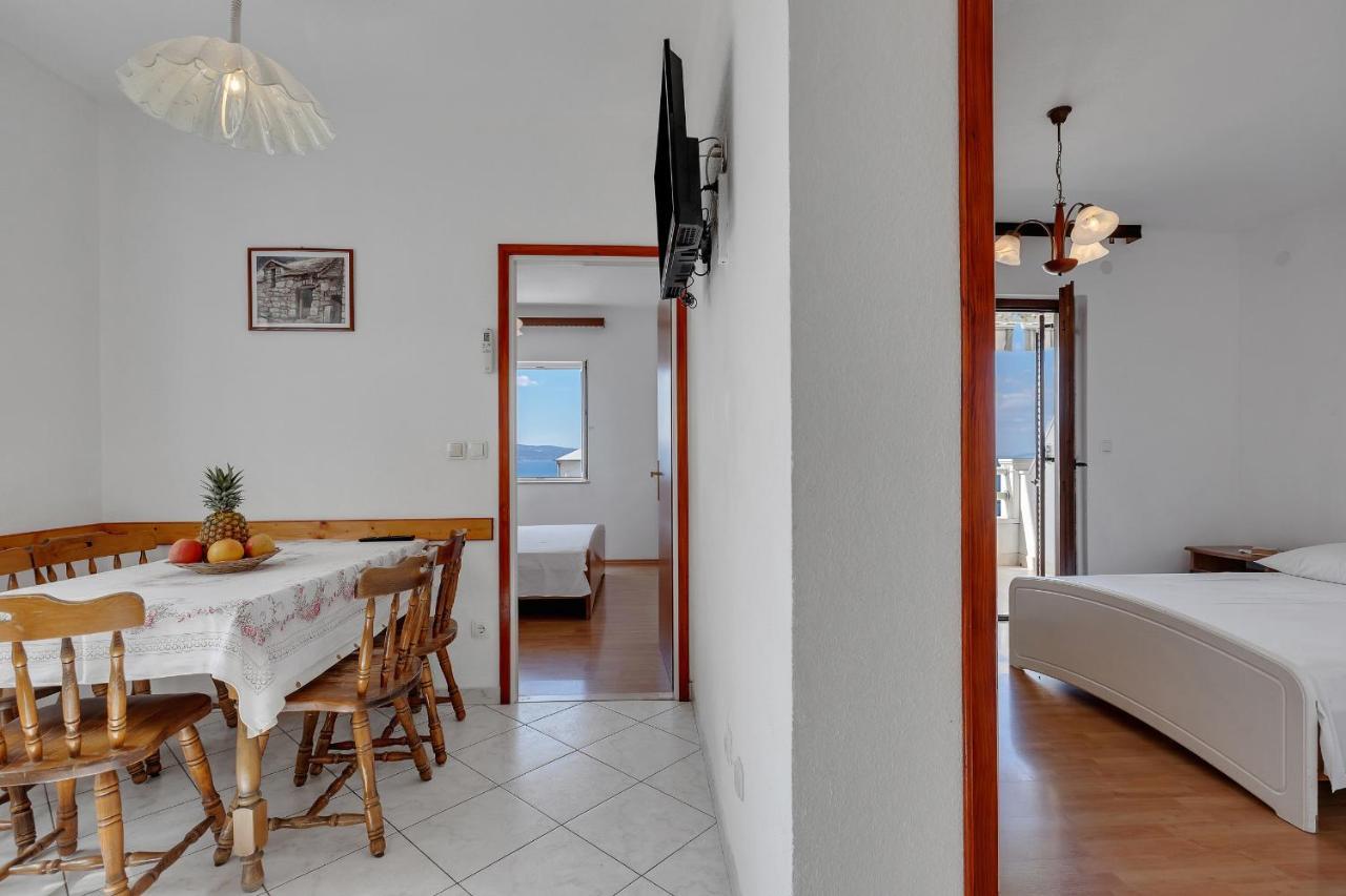 Apartments Tihomir Musac Omis Bagian luar foto
