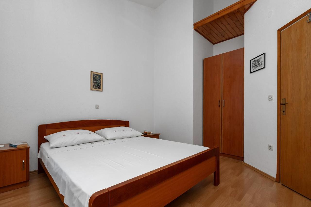 Apartments Tihomir Musac Omis Bagian luar foto